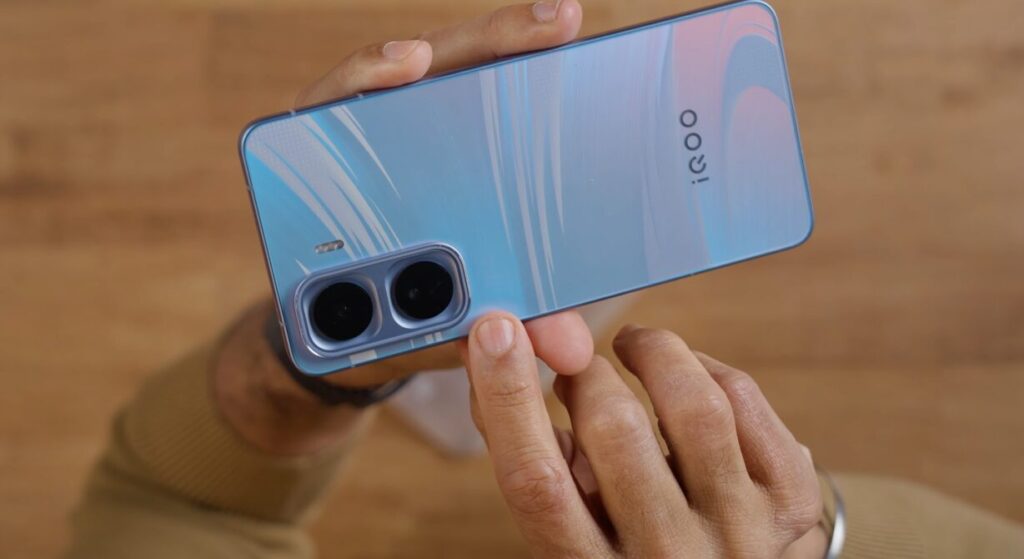 iQOO Neo 11 भारत में खरीदना चाहिए या नहीं